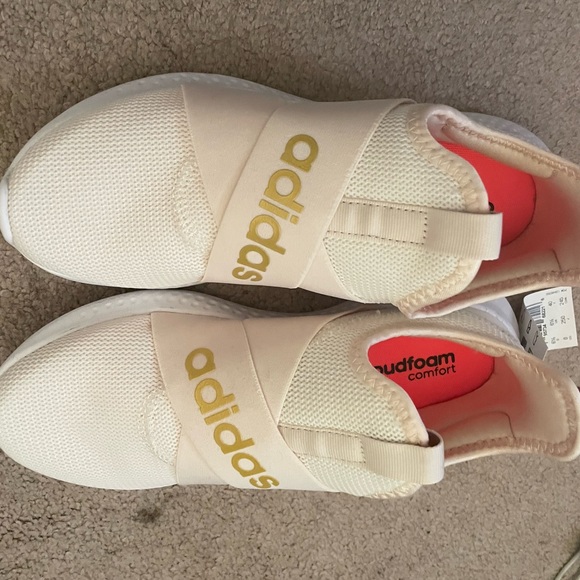NWT Cream and gold PUREMOTION ADAPT Adidas with cloud foam - Picture 3 of 5